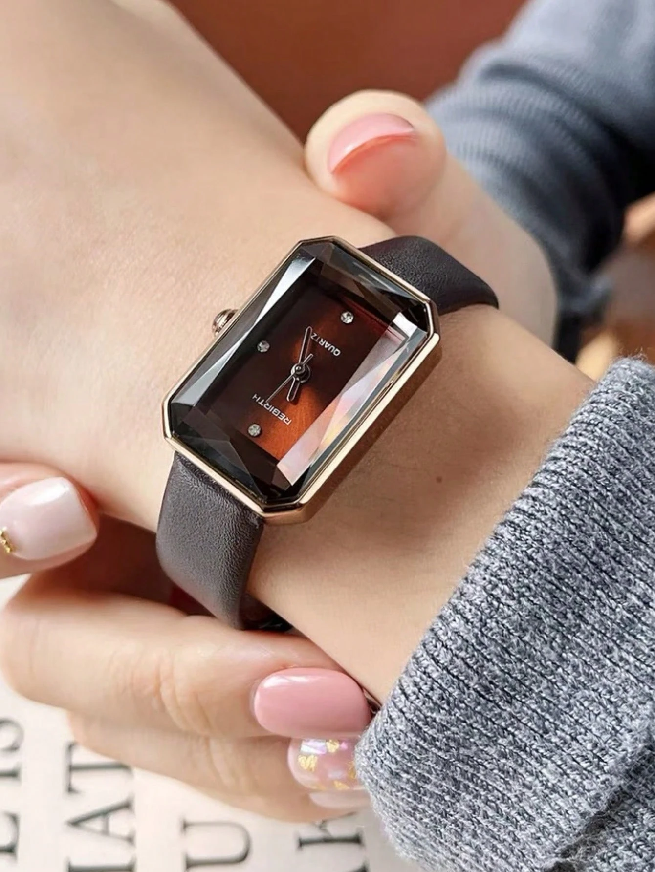 Montre Design Rétro – Image 5