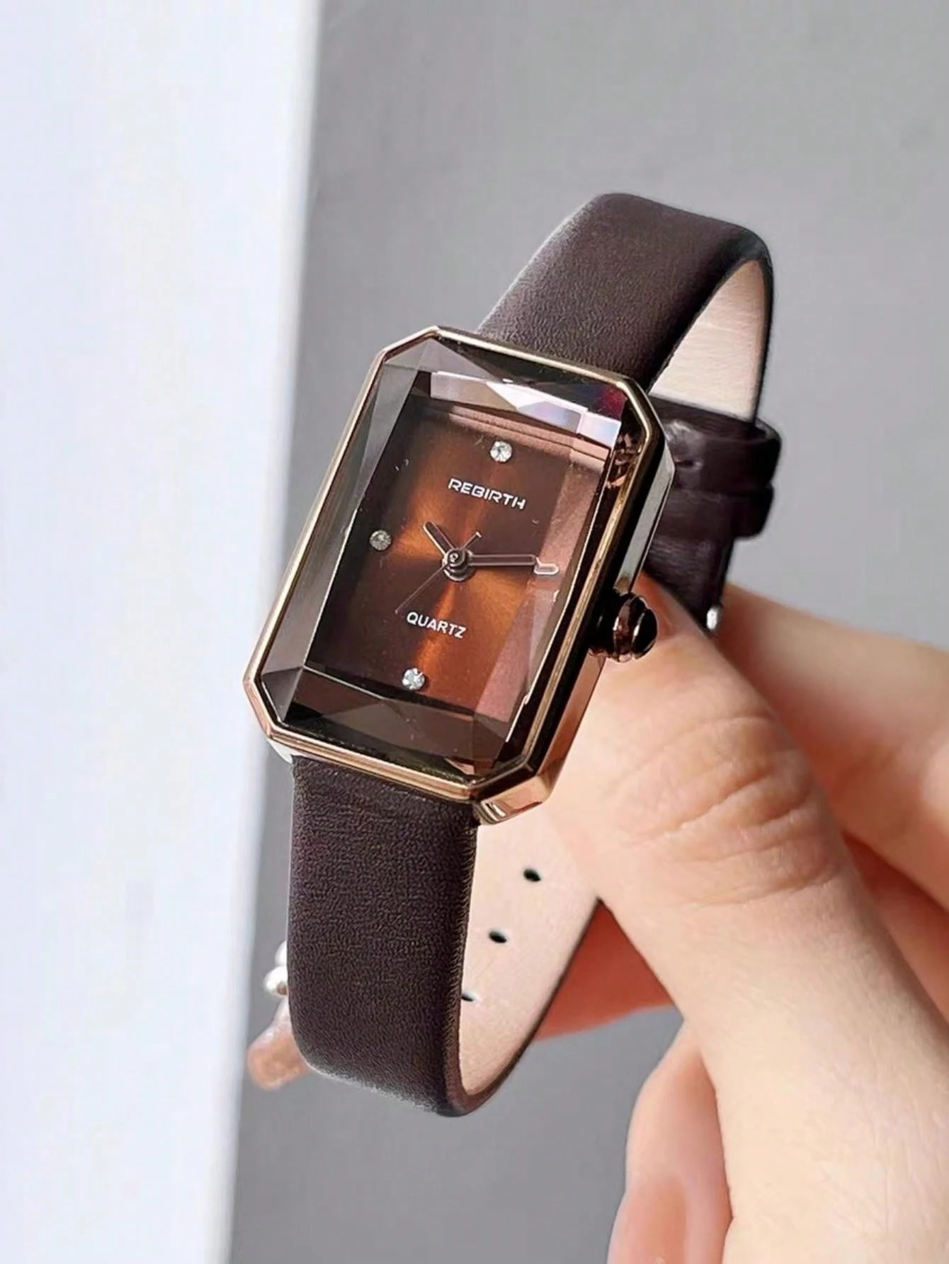 Montre Design Rétro – Image 10